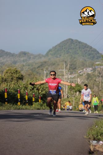 Race photo from Kelud Vertical Challenge 2024