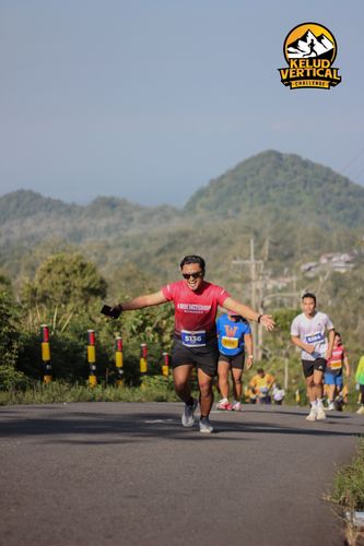 Race photo from Kelud Vertical Challenge 2024