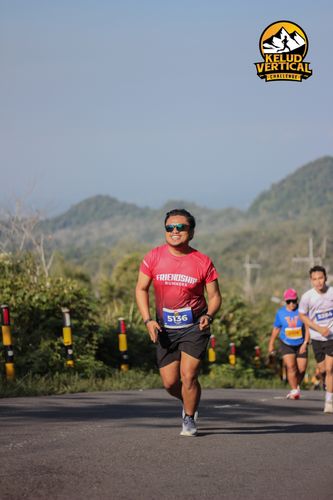 Race photo from Kelud Vertical Challenge 2024