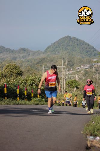 Race photo from Kelud Vertical Challenge 2024