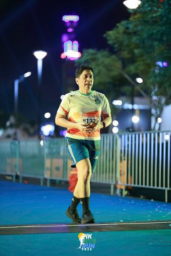 Race photo from PIK NITE RUN 2025