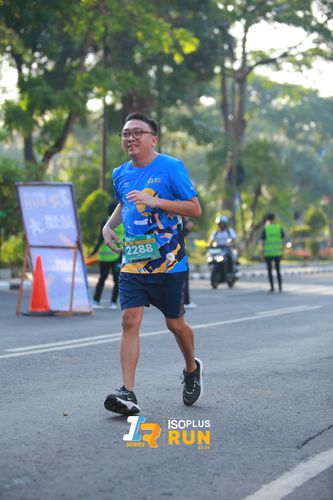 Race photo from Isoplus Run 2024 Surabaya