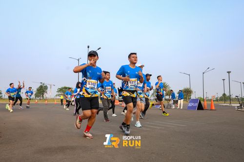 Race photo from ISOPlus Run 2024 Jakarta