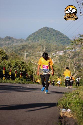 Race photo from Kelud Vertical Challenge 2024