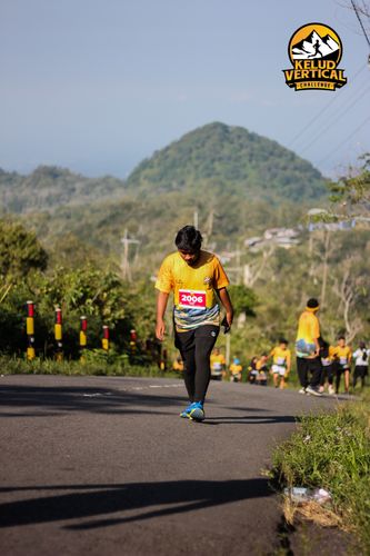 Race photo from Kelud Vertical Challenge 2024