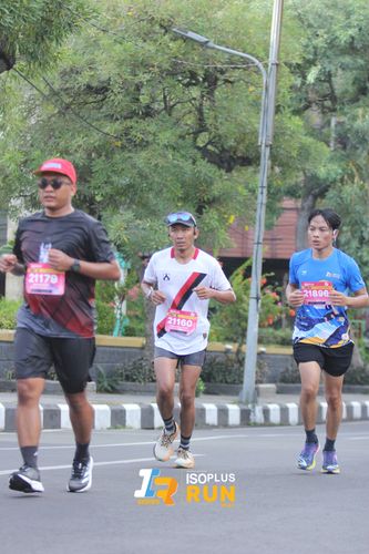Race photo from Isoplus Run 2024 Surabaya
