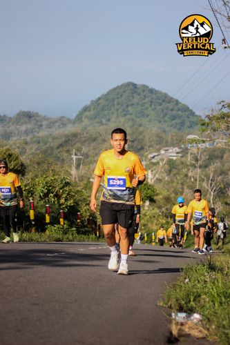Race photo from Kelud Vertical Challenge 2024