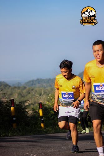 Race photo from Kelud Vertical Challenge 2024