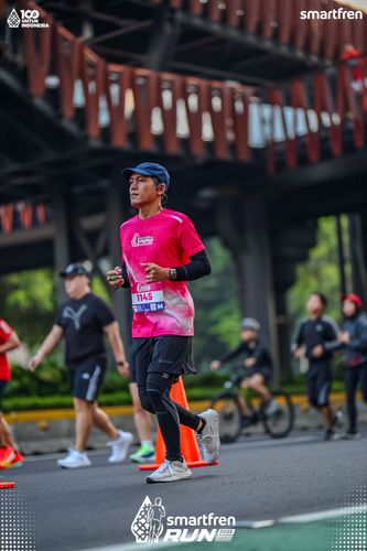 Race photo from Smartfren Run 2025 