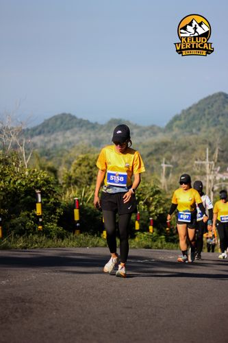 Race photo from Kelud Vertical Challenge 2024
