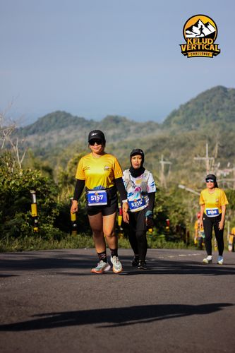 Race photo from Kelud Vertical Challenge 2024