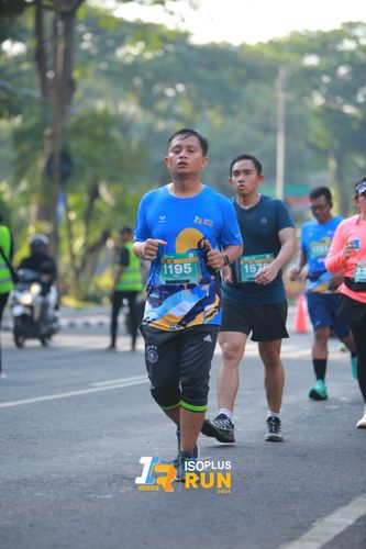 Race photo from Isoplus Run 2024 Surabaya