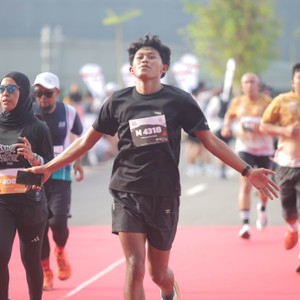 Race photo from KEDIRI HALF MARATHON 2026