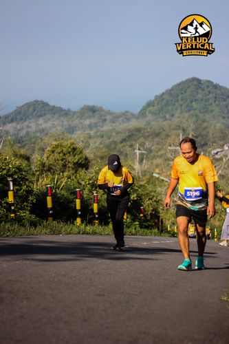 Race photo from Kelud Vertical Challenge 2024