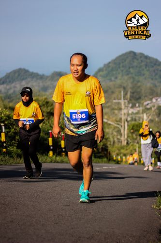 Race photo from Kelud Vertical Challenge 2024