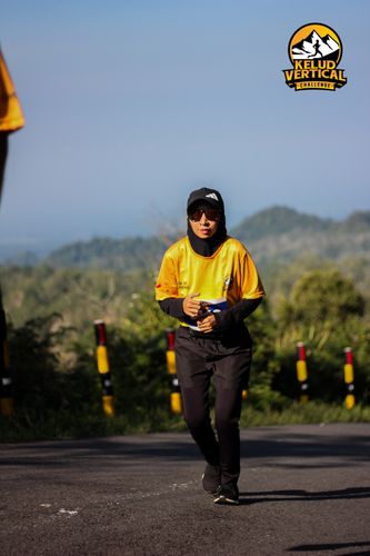 Race photo from Kelud Vertical Challenge 2024