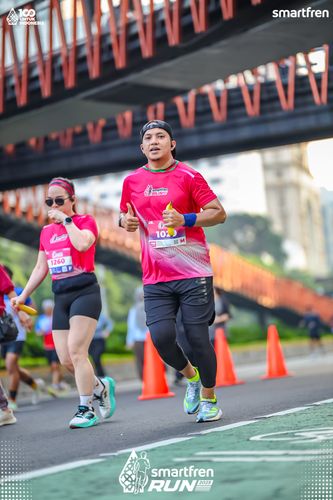 Race photo from Smartfren Run 2025 