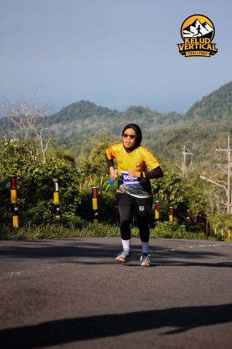 Race photo from Kelud Vertical Challenge 2024