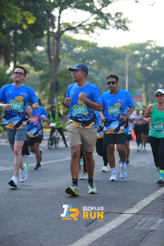 Race photo from Isoplus Run 2024 Surabaya