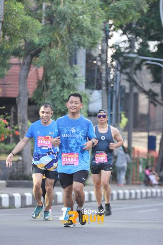 Race photo from Isoplus Run 2024 Surabaya
