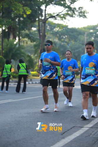 Race photo from Isoplus Run 2024 Surabaya