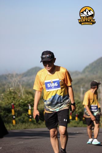 Race photo from Kelud Vertical Challenge 2024