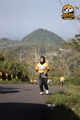 Race photo from Kelud Vertical Challenge 2024