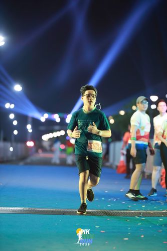 Race photo from PIK NITE RUN 2025