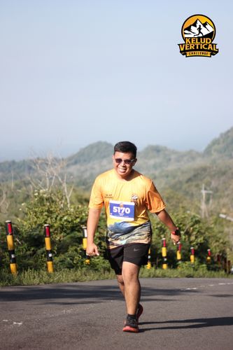 Race photo from Kelud Vertical Challenge 2024