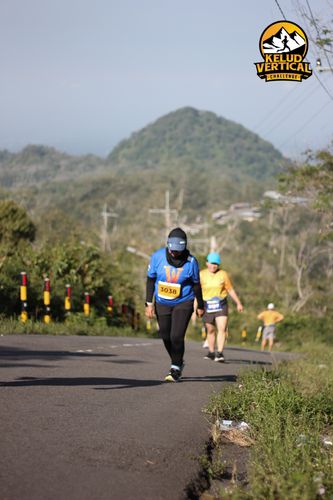 Race photo from Kelud Vertical Challenge 2024