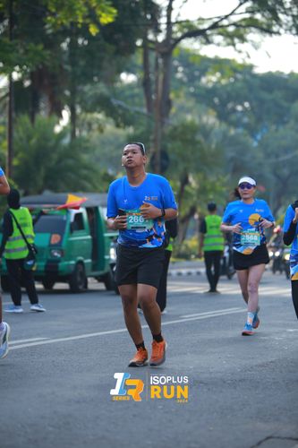 Race photo from Isoplus Run 2024 Surabaya