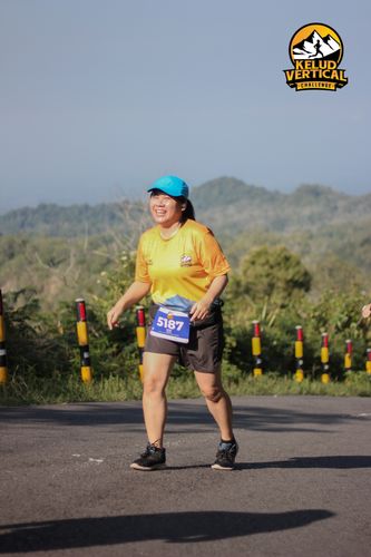 Race photo from Kelud Vertical Challenge 2024