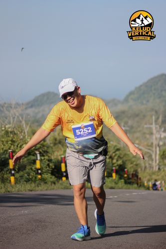 Race photo from Kelud Vertical Challenge 2024