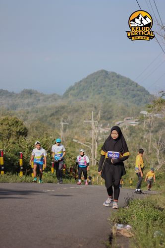 Race photo from Kelud Vertical Challenge 2024