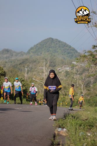Race photo from Kelud Vertical Challenge 2024