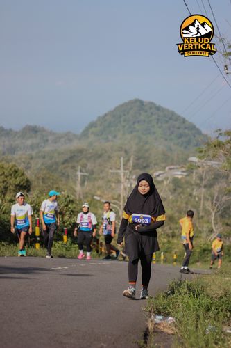Race photo from Kelud Vertical Challenge 2024