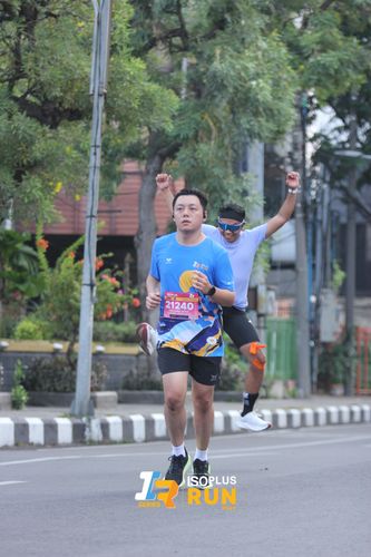 Race photo from Isoplus Run 2024 Surabaya