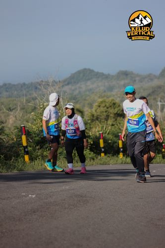 Race photo from Kelud Vertical Challenge 2024