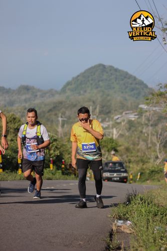 Race photo from Kelud Vertical Challenge 2024