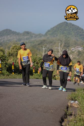 Race photo from Kelud Vertical Challenge 2024