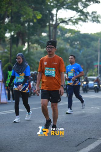 Race photo from Isoplus Run 2024 Surabaya