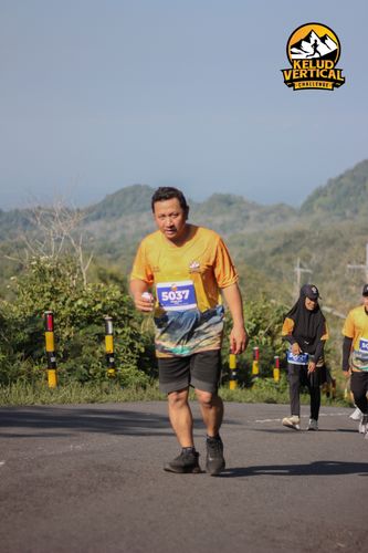 Race photo from Kelud Vertical Challenge 2024