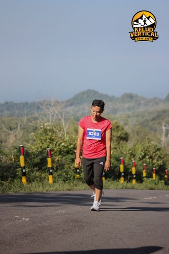 Race photo from Kelud Vertical Challenge 2024