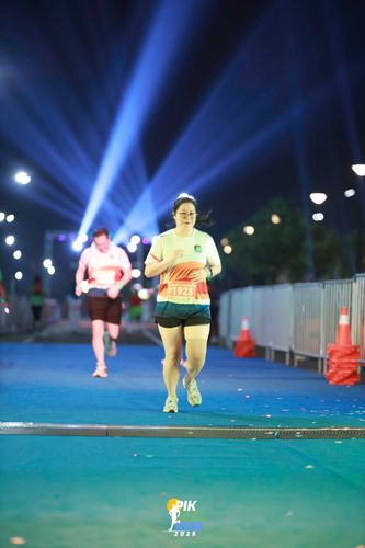 Race photo from PIK NITE RUN 2025