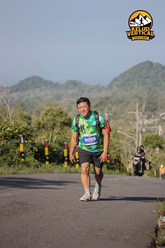 Race photo from Kelud Vertical Challenge 2024