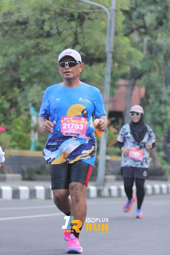 Race photo from Isoplus Run 2024 Surabaya