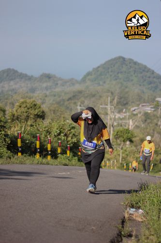 Race photo from Kelud Vertical Challenge 2024