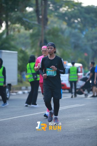 Race photo from Isoplus Run 2024 Surabaya