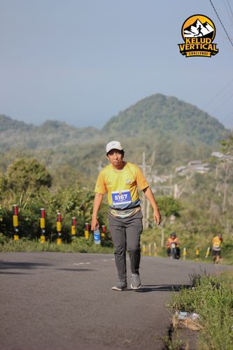 Race photo from Kelud Vertical Challenge 2024