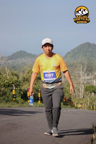 Race photo from Kelud Vertical Challenge 2024